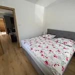 Domky Pod Golfem Slapy (Prague-West)
